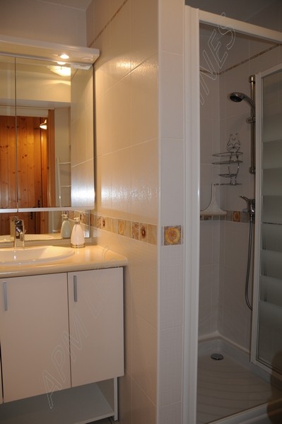 8-salle-d-eau-75673 8-salle-d-eau-75673