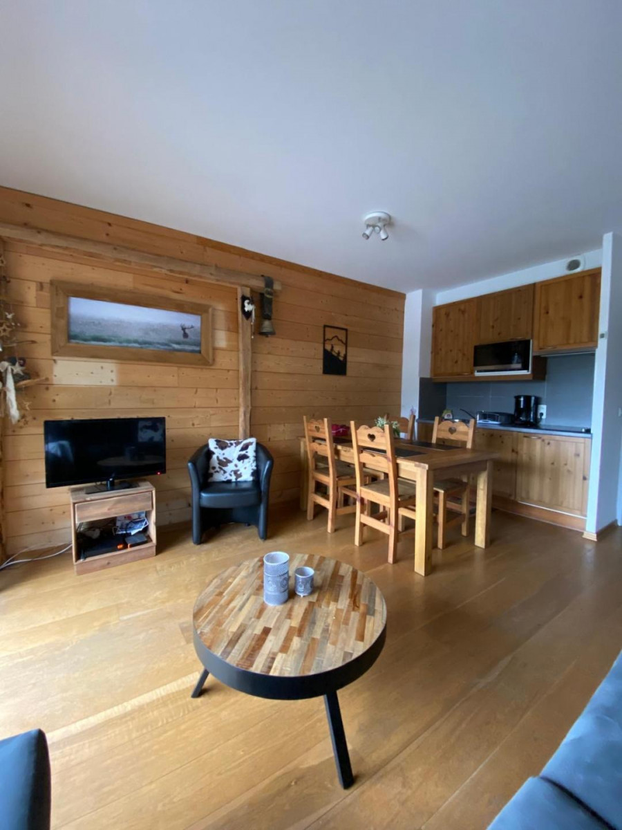 cornier-1-785546 cornier-1-785546