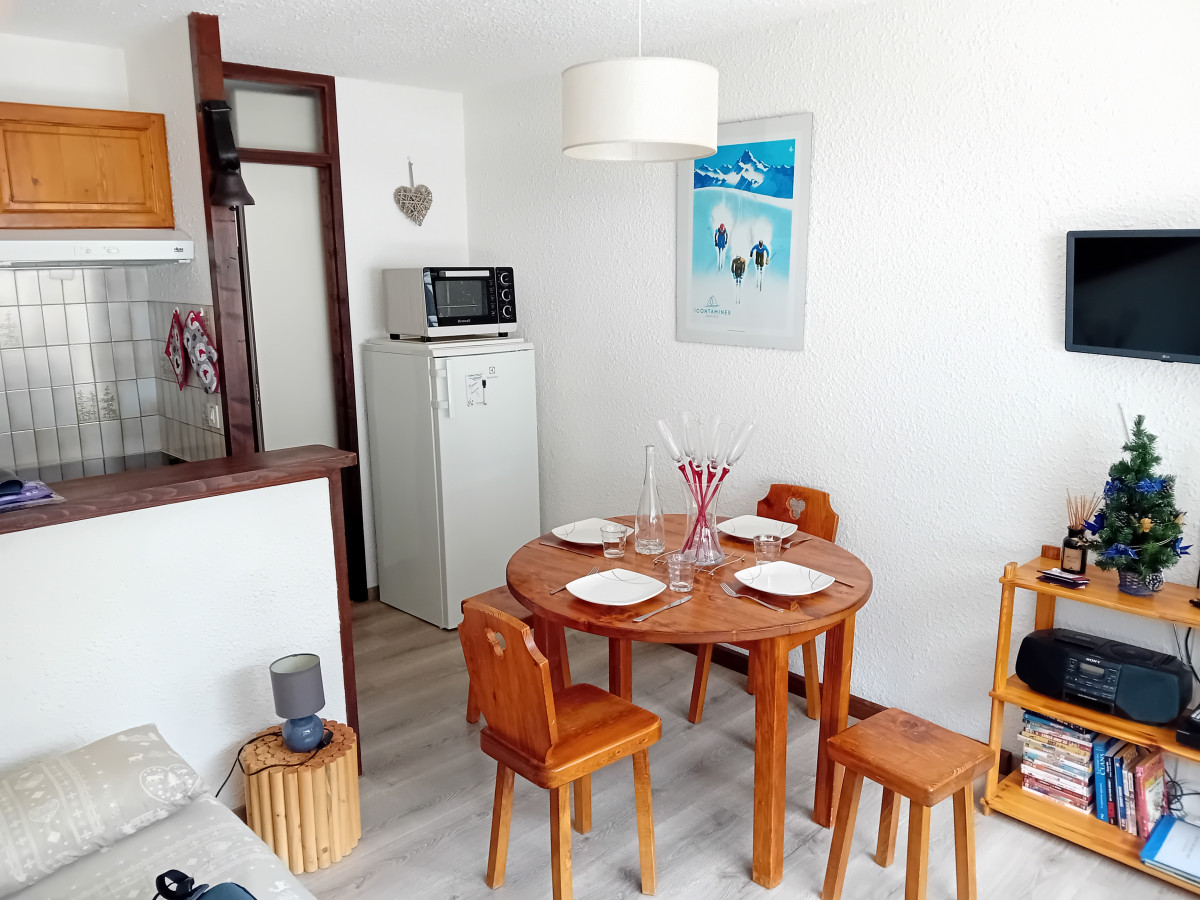 les-contamines-montjoie-sololieu-16-salon-710759 les-contamines-montjoie-sololieu-16-salon-710759