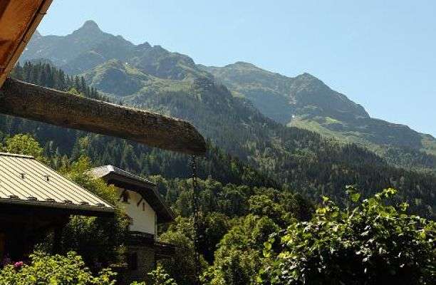 13-le-damou-vue-de-la-terrasse-3596 13-le-damou-vue-de-la-terrasse-3596