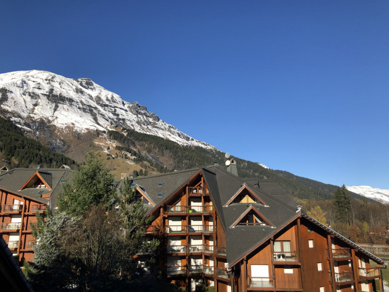 _lv_images__lot_0000003044_09_780966