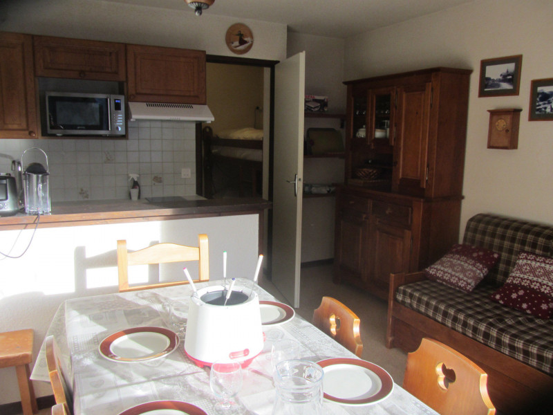 _lv_images__lot_0000004255_01_945936