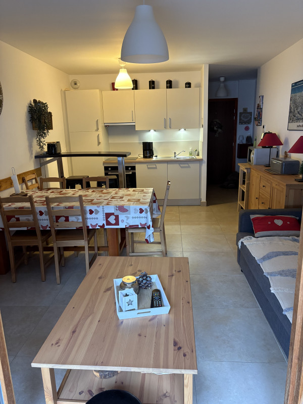 photo-3-1-890631 photo-3-1-890631