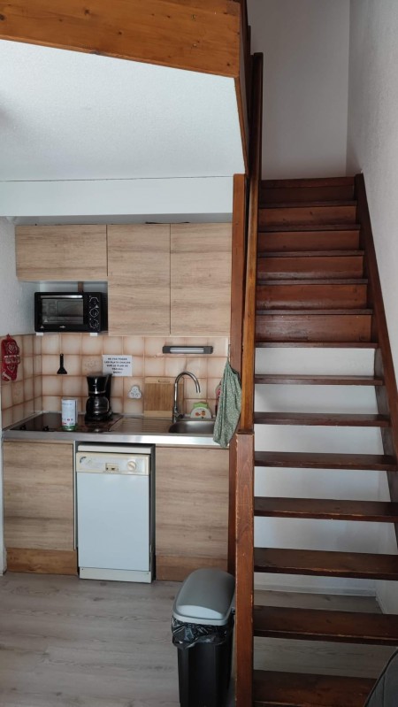 vue-kitchenette-escalier-306972 vue-kitchenette-escalier-306972